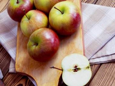 lezzetli taze kırmızı elmalar