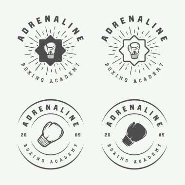 Vintage boks ve dövüş sanatları logo rozetleri ve etiketleri kümesi 