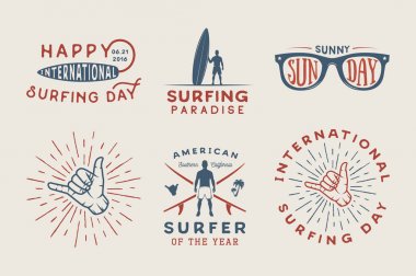 Vintage sörf logolar, posterler, baskılar, sloganlar kümesi 