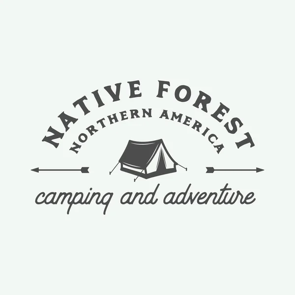 ビンテージの屋外キャンプや冒険のロゴ、バッジ、ラベル — ストックベクタ