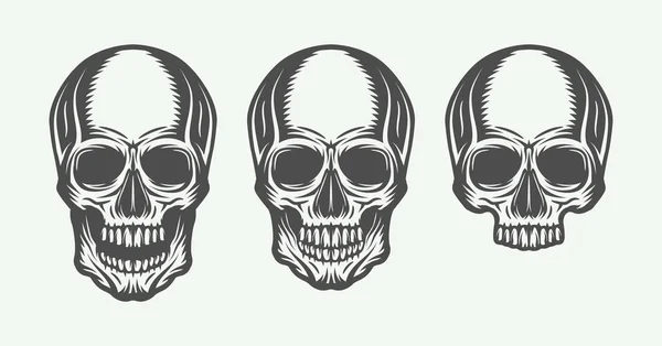 Conjunto de calaveras de retso vintage. Puede ser utilizado para el logotipo, emblema, insignia — Vector de stock