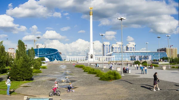 Das Denkmal kasach eli in der Stadt astana. — Stockfoto