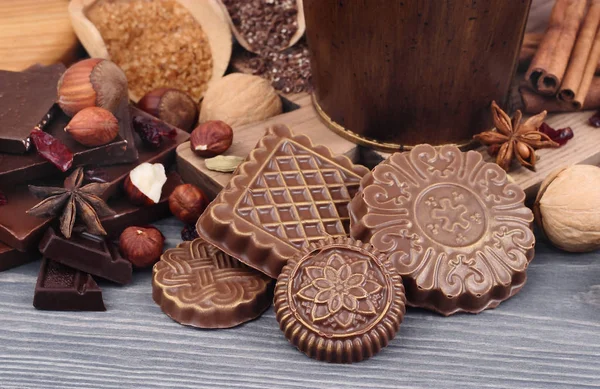 Decoratieve Chocolade Houten Achtergrond — Stockfoto