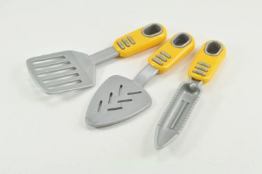 Oyuncak çanak çömlek ve çatal bıçak takımı, plastik