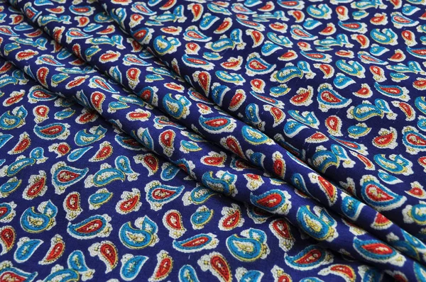 Benekli kumaş, yakın çekim