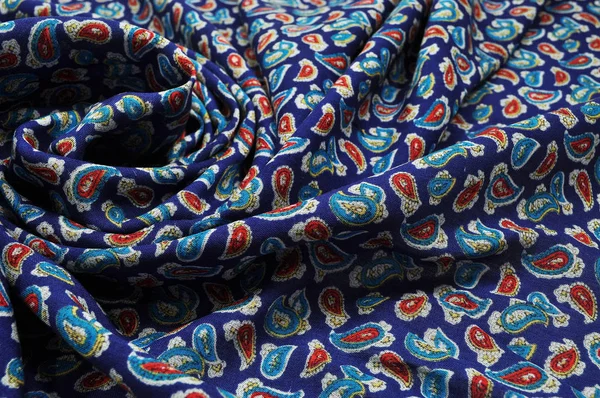 Benekli kumaş, yakın çekim