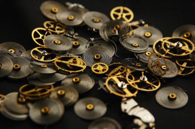 Saat ve saat mekanizmaları