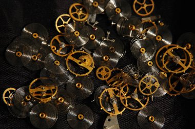 Saat ve saat mekanizmaları