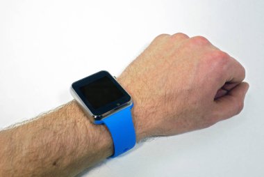 Mavi askısı ile akıllı izle