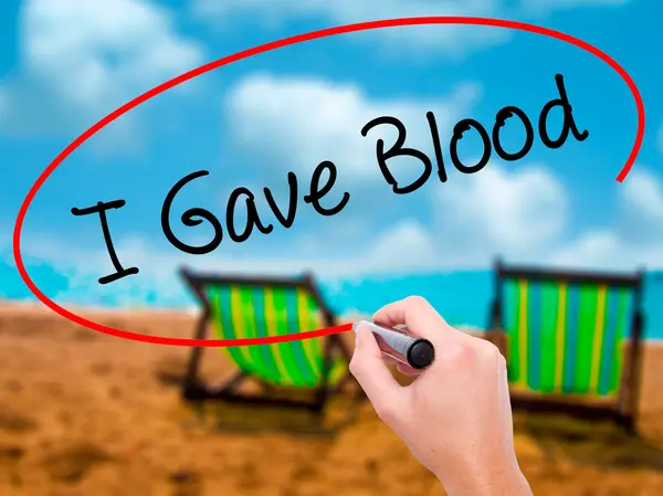 Man Hand writing I Gave Blood com marcador preto na tela visual — Fotografia de Stock