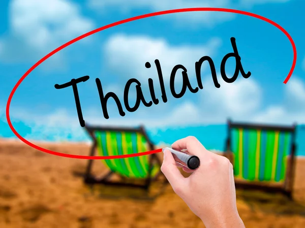 Uomo Scrittura a mano Thailandia con pennarello nero sullo schermo visivo — Foto Stock