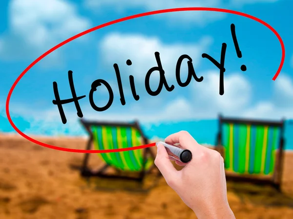 Ręką człowieka pisania wakacje! z czarnym markerem na wizualne ekranie — Zdjęcie stockowe