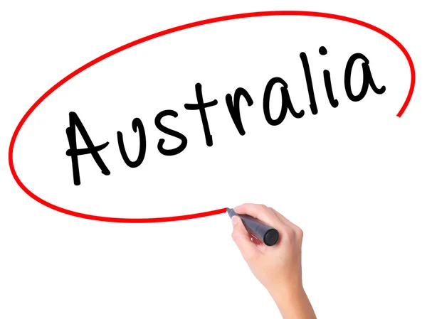 Vrouwen Hand schrijven van Australië met zwarte marker op visuele scherm — Stockfoto