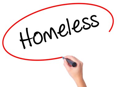 Kadın el evsiz siyah kalemi ile görsel ekranda yazma..