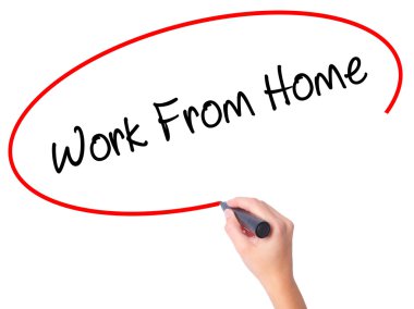 Kadın el ile siyah kalemi görsel sc Work From Home yazmaya