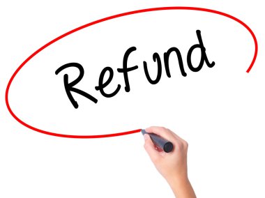 Kadın el geri ödeme ile siyah kalemi görsel ekranda yazma.