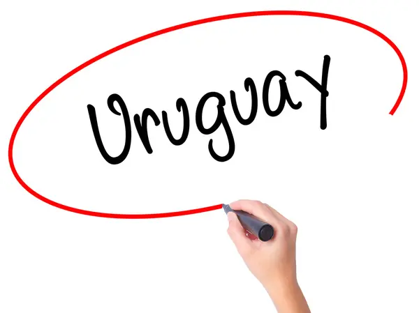 Vrouwen Hand schrijven van Uruguay met zwarte marker op visuele scherm — Stockfoto