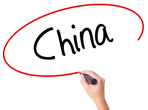 Vrouwen Hand schrijven van China met zwarte marker op visuele scherm — Stockfoto