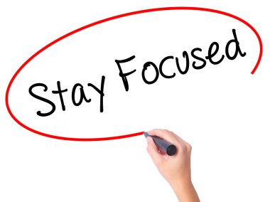 Kadın el kalmak odaklı siyah kalemi ile görsel scre yazma