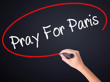  Kadın el yazma dua görsel ekran marker ile Paris için