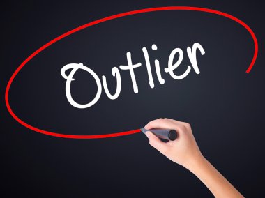Kadın el yazma aykırı bir marker şeffaf kartı ile