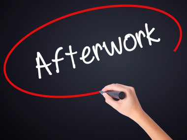 Kadın el yazma Afterwork şeffaf boa üzerinde bir marker ile