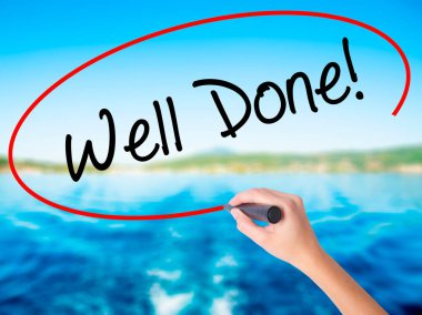 Kadın el Aferin yazma! bir marker ile şeffaf boa üzerinde