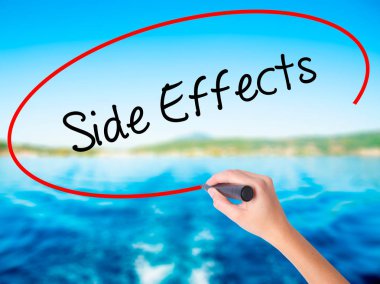 Kadın el yazma yan etkileri üzerinde saydam b bir marker ile