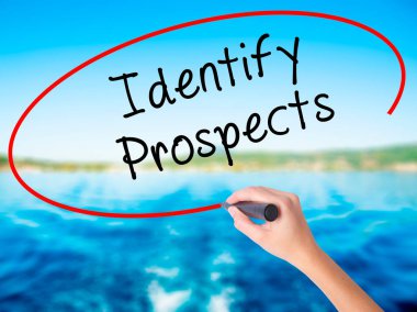 Kadın el yazma tanımlamak umutları üzerinde saydam bir marker ile