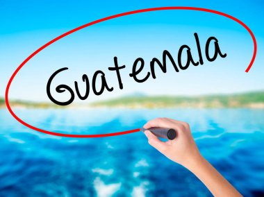 Kadın el yazma Guatemala üzerinden saydam boa bir marker ile