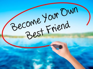 Kadın el yazma olmak Your kendi en iyi arkadaşıyla bir işaretleyici ov