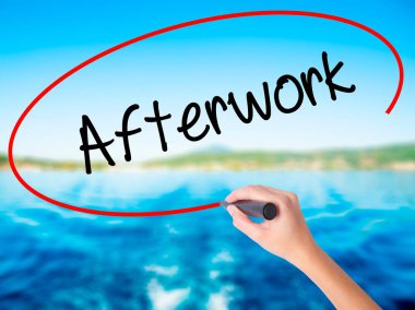 Kadın el yazma Afterwork şeffaf boa üzerinde bir marker ile