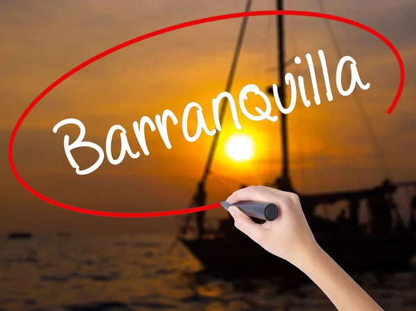 Vrouw Hand schrijven Barranquilla met een marker over transparante b — Stockfoto