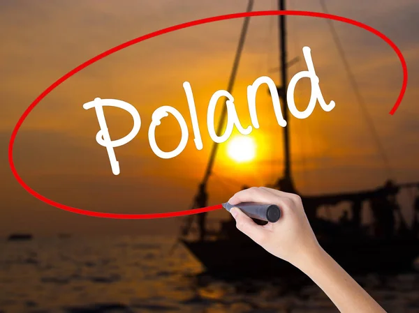 Woman Hand Writing Polonia con un marcador sobre tablero transparente —  Fotos de Stock