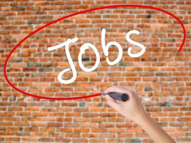 Kadın el yazma işleri görsel ekranda siyah kalemi ile