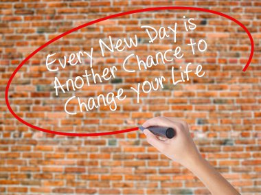 Kadın el yazma her yeni gün yeni bir şans olduğunu sen değiştirmek için