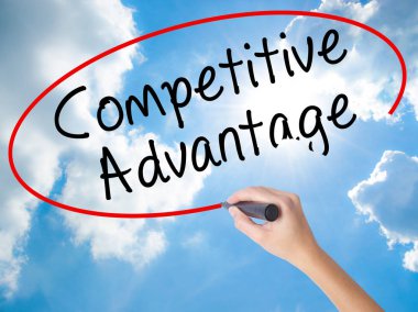 Kadın el yazma rekabet avantajı VI üzerinde siyah kalemi ile