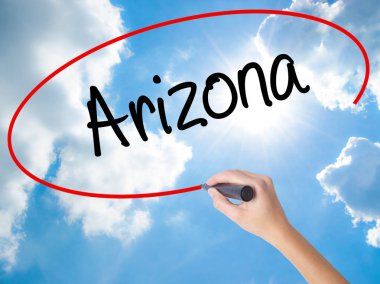 Kadın el yazma Arizona görsel ekranda siyah kalemi ile
