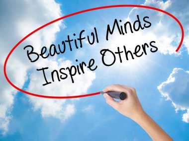 Kadın el yazma güzel kafasında ilham diğerleri ile siyah Ma