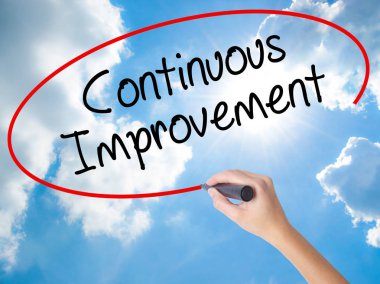 Kadın el yazma sürekli iyileştirme ile siyah kalemi v