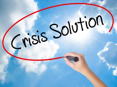 Kadın el yazma kriz çözüm görsel s üzerinde siyah kalemi ile