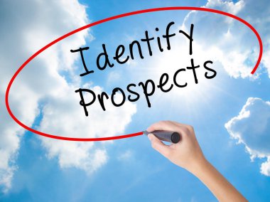 Kadın el yazma tanımlamak umutları visua üzerinde siyah kalemi ile