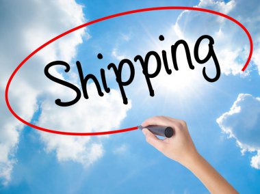 Kadın el yazma nakliye görsel ekranda siyah kalemi ile.