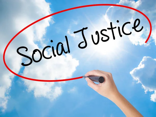 Woman Hand Writing Social Justice with black marker on visual sc — Stock Photo, Image