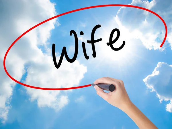 Woman Hand Writing Wife with black marker on visual screen — Stock Photo, Image
