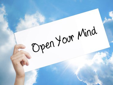 Your Mind işareti beyaz kağıt üzerine açın. Adam el Holding Kağıt ile 