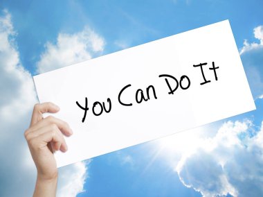 Sen olabilir yapmak bu tabelada beyaz kağıt. Adam el kağıt t ile tutarak