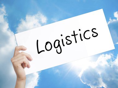 Lojistik tabelada beyaz kağıt. Holding adam el kağıt metinle.