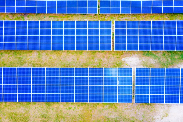 Sonnenkollektoren Photovoltaik Alternative Stromquellen Konzept Nachhaltiger Ressourcen Luftaufnahme Von Sonnenkollektoren — Stockfoto