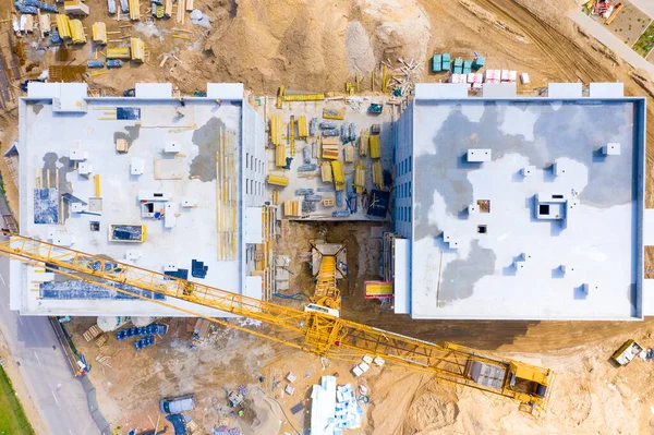 Építési Terület Darukkal Építőmunkások Építkeznek Légi Kilátás Apartman Épület Építése — Stock Fotó